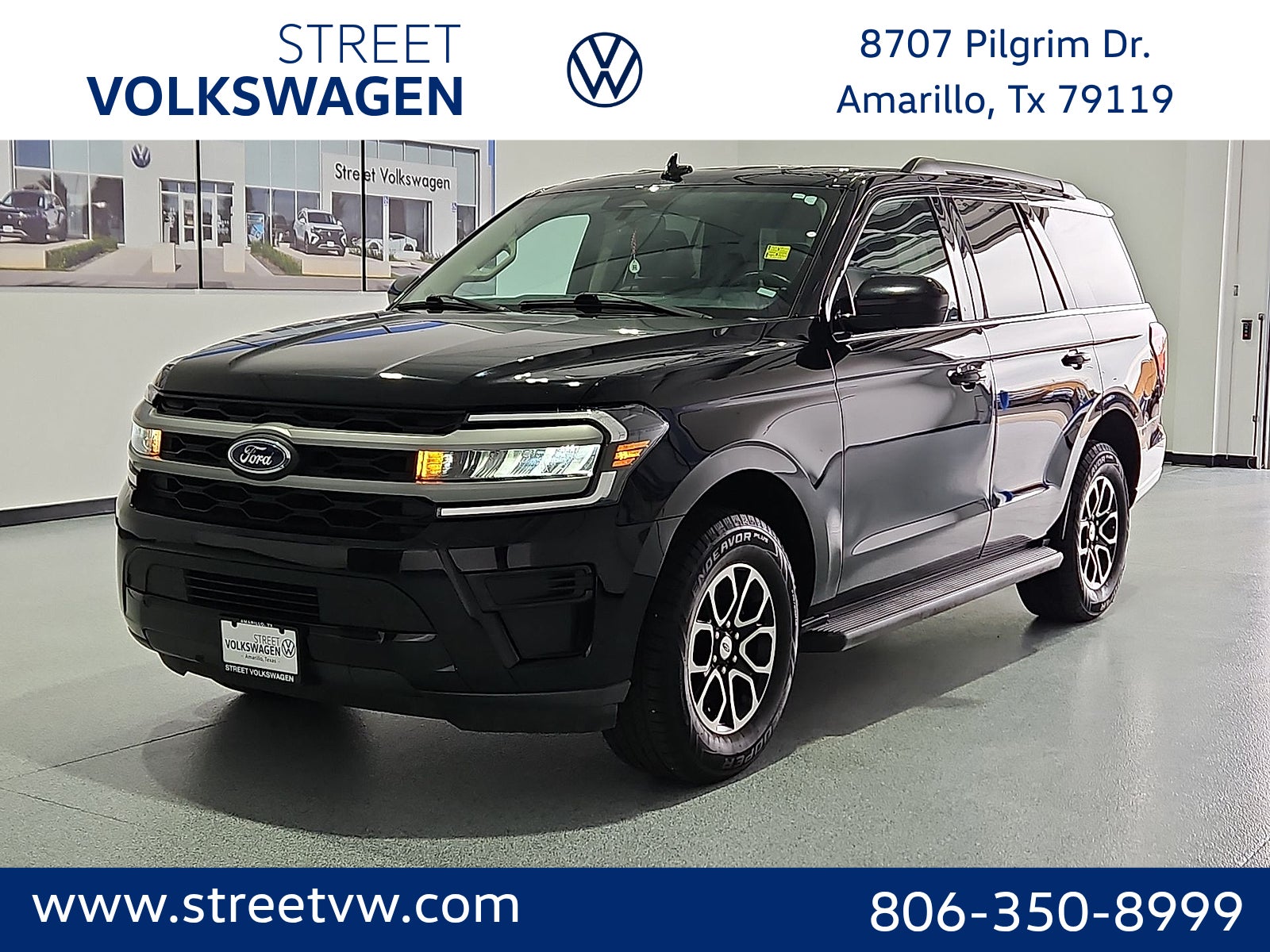 2024 Ford Expedition XLT in Black Metallic — front three-quarter view
