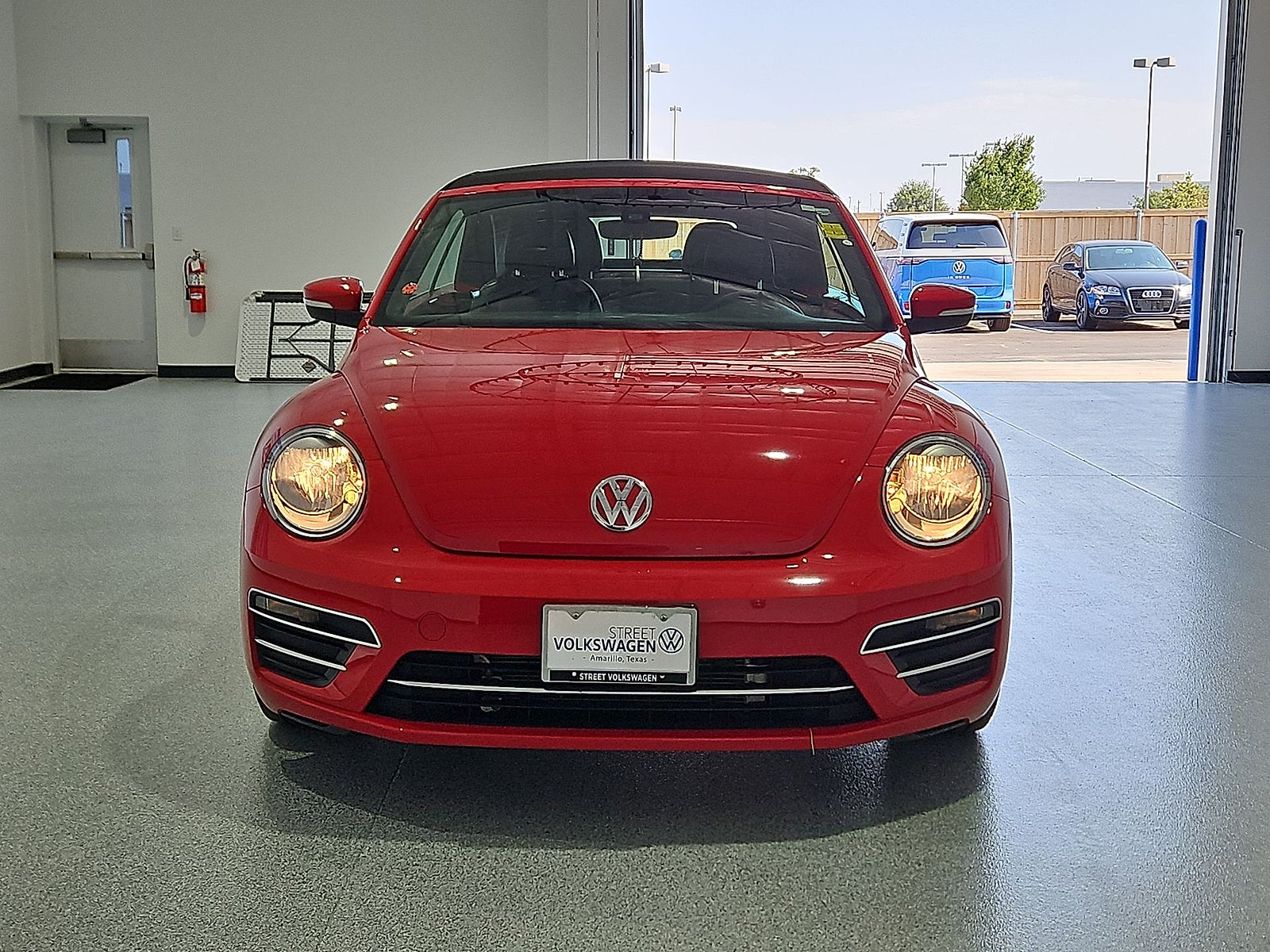 2019 Volkswagen Beetle — rear three-quarter view